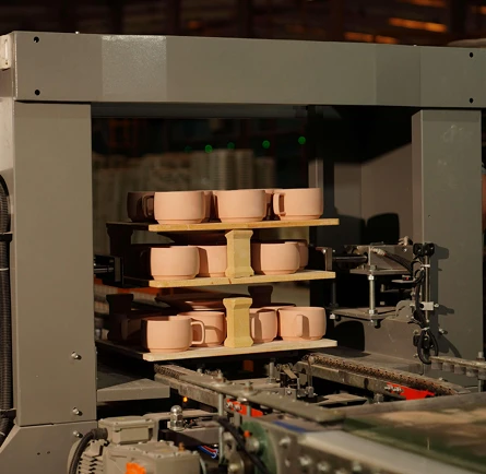 Fully automatic kiln plate loading and unloading equipment